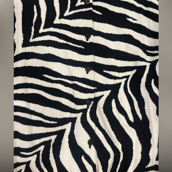 Talbots Zebra Print Button Up Cardigan Sweater - Size L - Picture 4 of 8